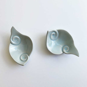 'Up in the cloud' porcelain dish by Tian You