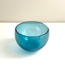 Load image into Gallery viewer, Small glass &#39;Gacha&#39; bowls by Thomas Yeend (various colours)
