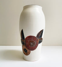 Load image into Gallery viewer, &#39;Pinwheel&#39; porcelain vase by Shannon Garson
