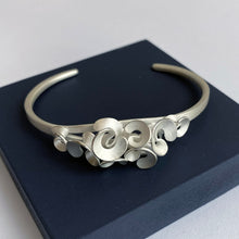 Load image into Gallery viewer, &#39;Cloud&#39; silver bracelet by Daehoon Kang
