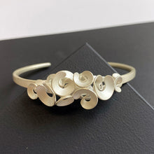 Load image into Gallery viewer, &#39;Cloud&#39; silver bracelet by Daehoon Kang
